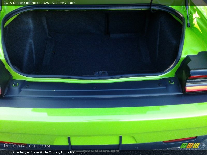 Sublime / Black 2019 Dodge Challenger 1320