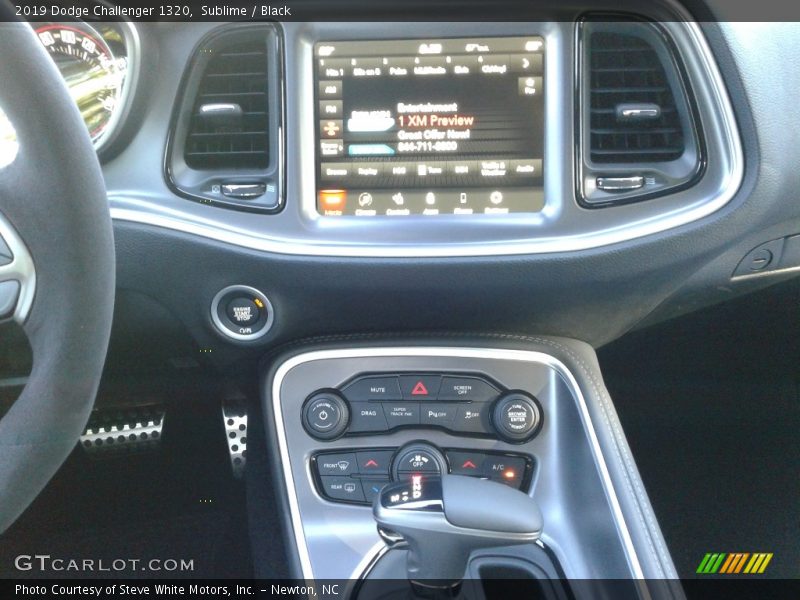 Sublime / Black 2019 Dodge Challenger 1320
