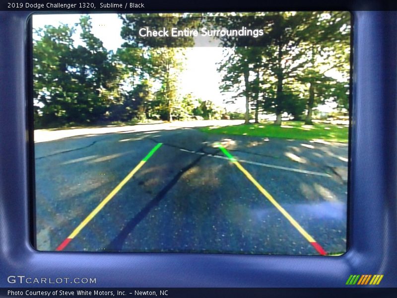 Sublime / Black 2019 Dodge Challenger 1320
