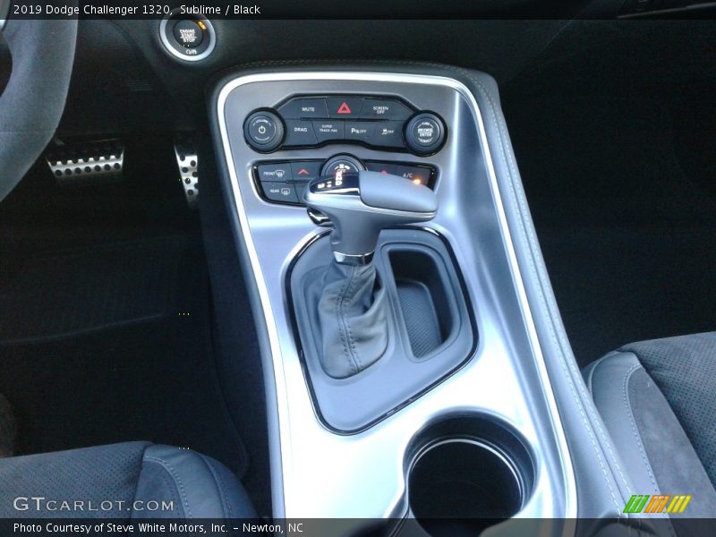 Sublime / Black 2019 Dodge Challenger 1320