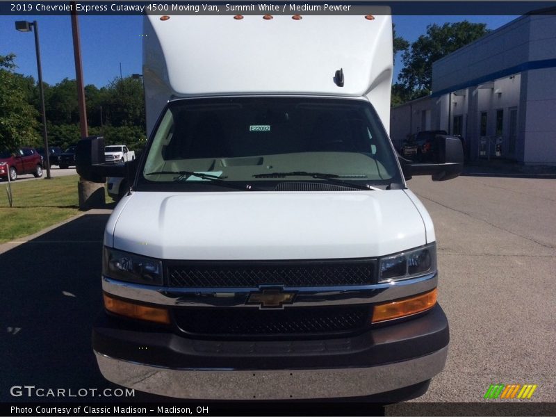 Summit White / Medium Pewter 2019 Chevrolet Express Cutaway 4500 Moving Van