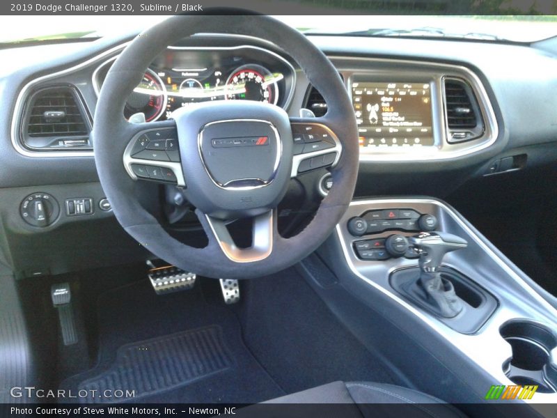 Sublime / Black 2019 Dodge Challenger 1320