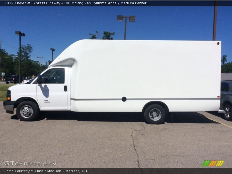 Summit White / Medium Pewter 2019 Chevrolet Express Cutaway 4500 Moving Van