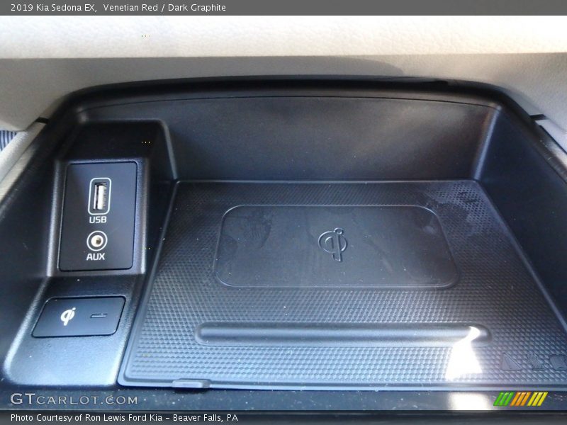 Venetian Red / Dark Graphite 2019 Kia Sedona EX