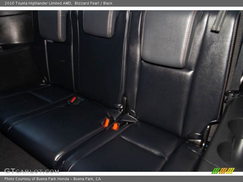 Blizzard Pearl / Black 2016 Toyota Highlander Limited AWD