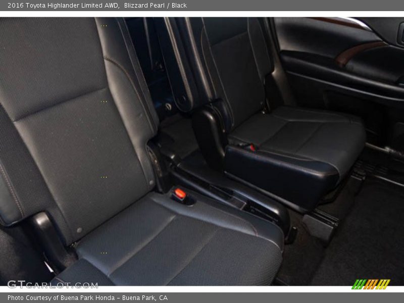 Blizzard Pearl / Black 2016 Toyota Highlander Limited AWD