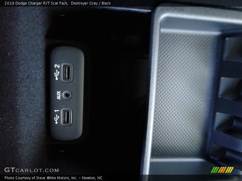Destroyer Gray / Black 2019 Dodge Charger R/T Scat Pack