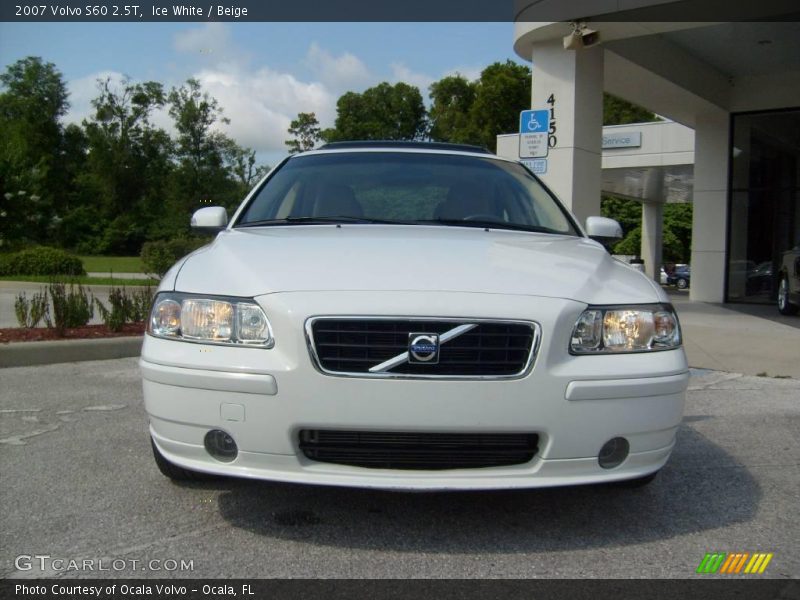 Ice White / Beige 2007 Volvo S60 2.5T
