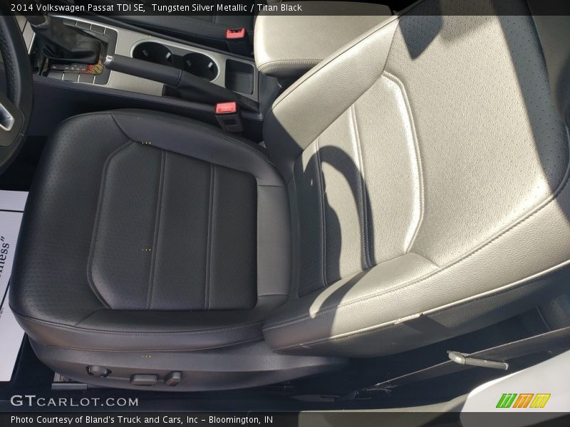 Tungsten Silver Metallic / Titan Black 2014 Volkswagen Passat TDI SE