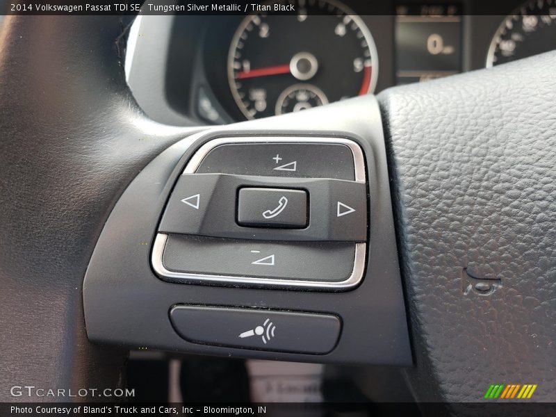 Tungsten Silver Metallic / Titan Black 2014 Volkswagen Passat TDI SE