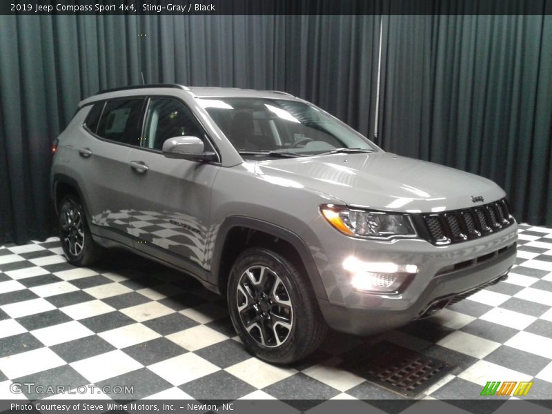 Sting-Gray / Black 2019 Jeep Compass Sport 4x4