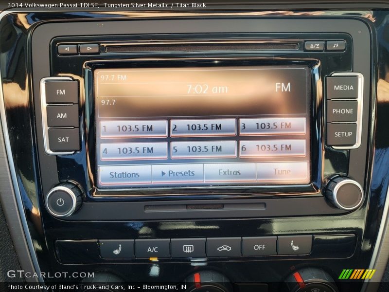 Tungsten Silver Metallic / Titan Black 2014 Volkswagen Passat TDI SE