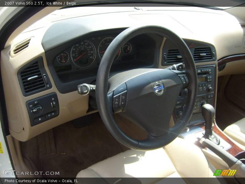 Ice White / Beige 2007 Volvo S60 2.5T