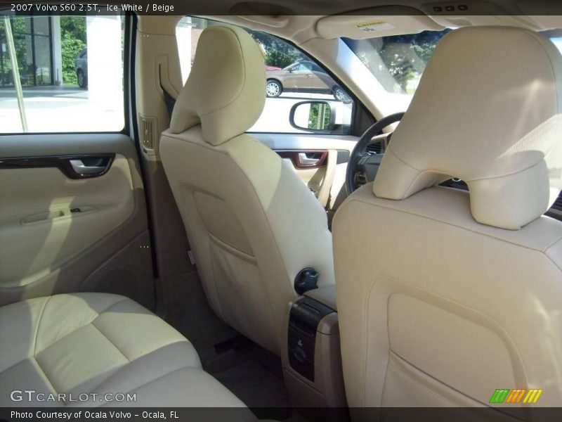 Ice White / Beige 2007 Volvo S60 2.5T