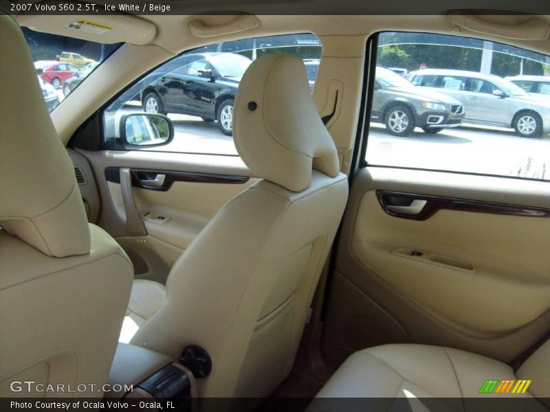 Ice White / Beige 2007 Volvo S60 2.5T