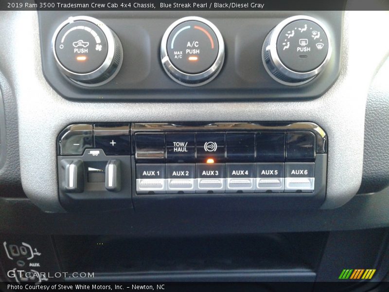 Controls of 2019 3500 Tradesman Crew Cab 4x4 Chassis