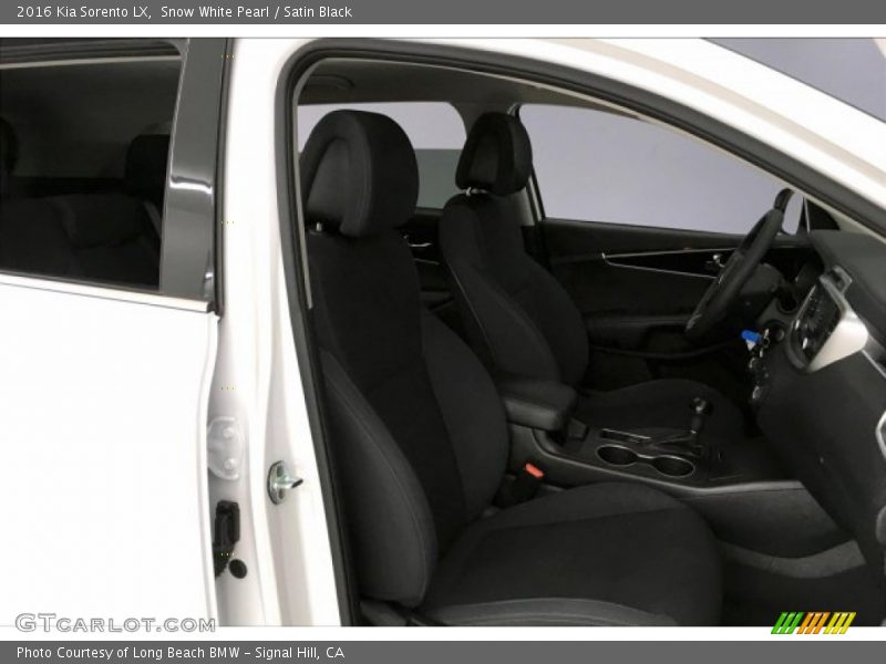 Snow White Pearl / Satin Black 2016 Kia Sorento LX
