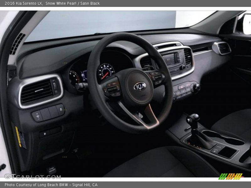Snow White Pearl / Satin Black 2016 Kia Sorento LX