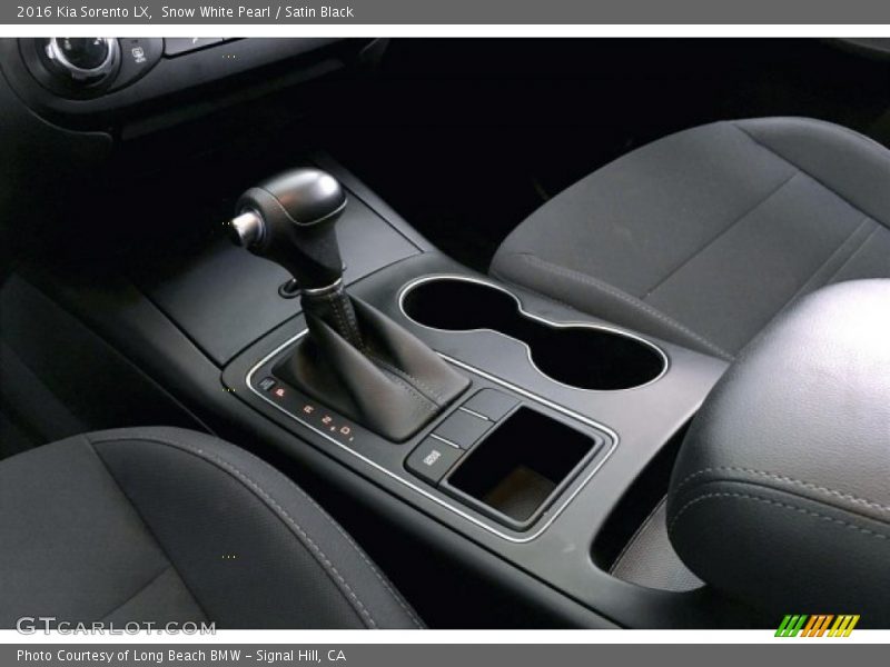 Snow White Pearl / Satin Black 2016 Kia Sorento LX