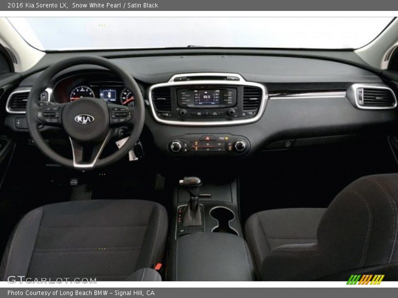 Snow White Pearl / Satin Black 2016 Kia Sorento LX