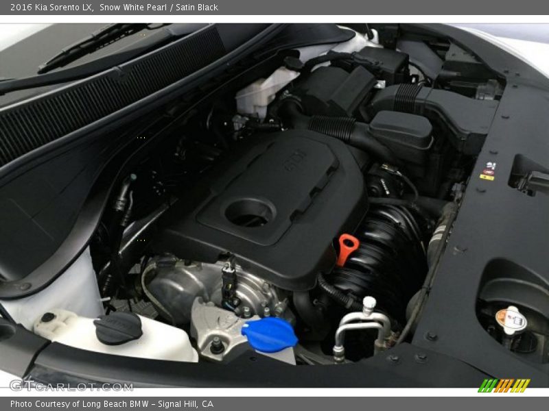 Snow White Pearl / Satin Black 2016 Kia Sorento LX
