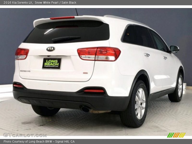Snow White Pearl / Satin Black 2016 Kia Sorento LX