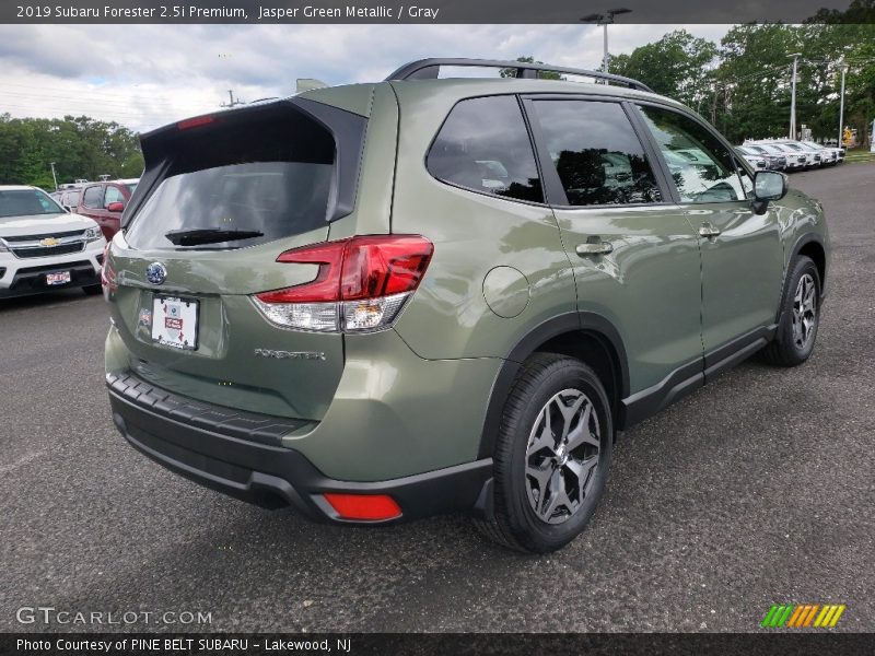Jasper Green Metallic / Gray 2019 Subaru Forester 2.5i Premium