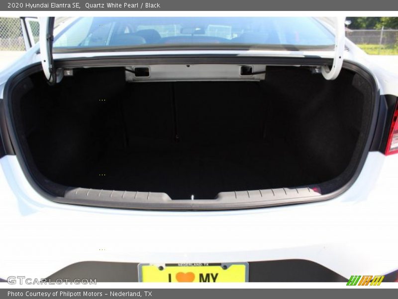 Quartz White Pearl / Black 2020 Hyundai Elantra SE