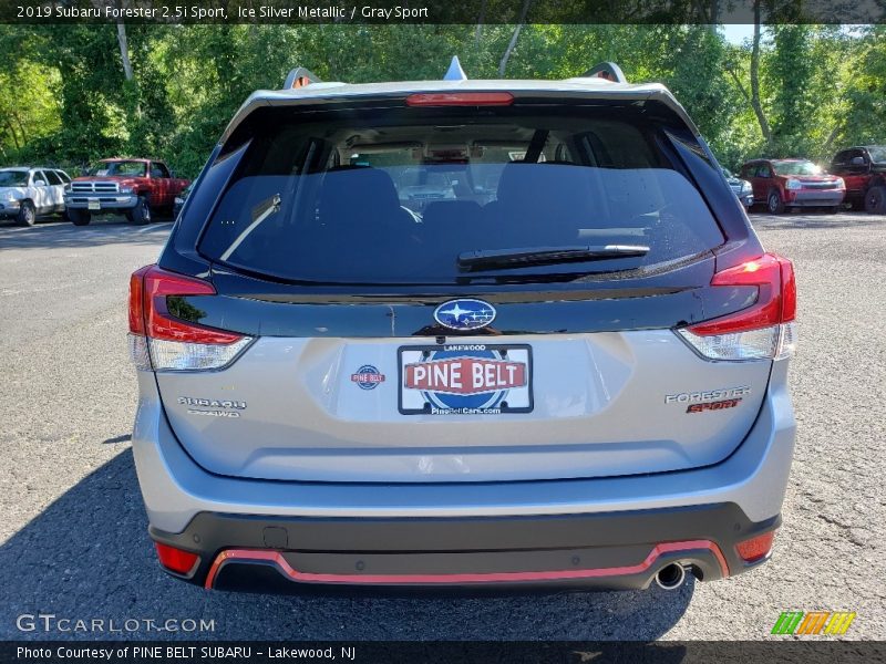 Ice Silver Metallic / Gray Sport 2019 Subaru Forester 2.5i Sport