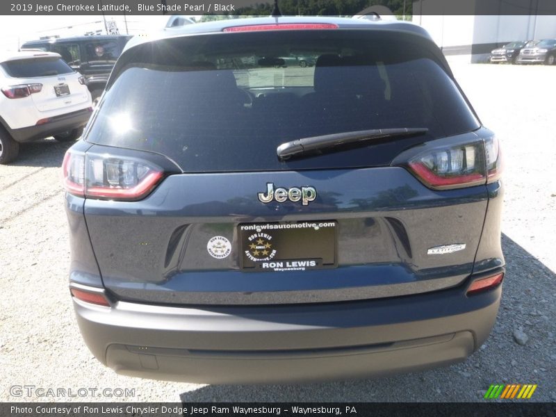 Blue Shade Pearl / Black 2019 Jeep Cherokee Latitude