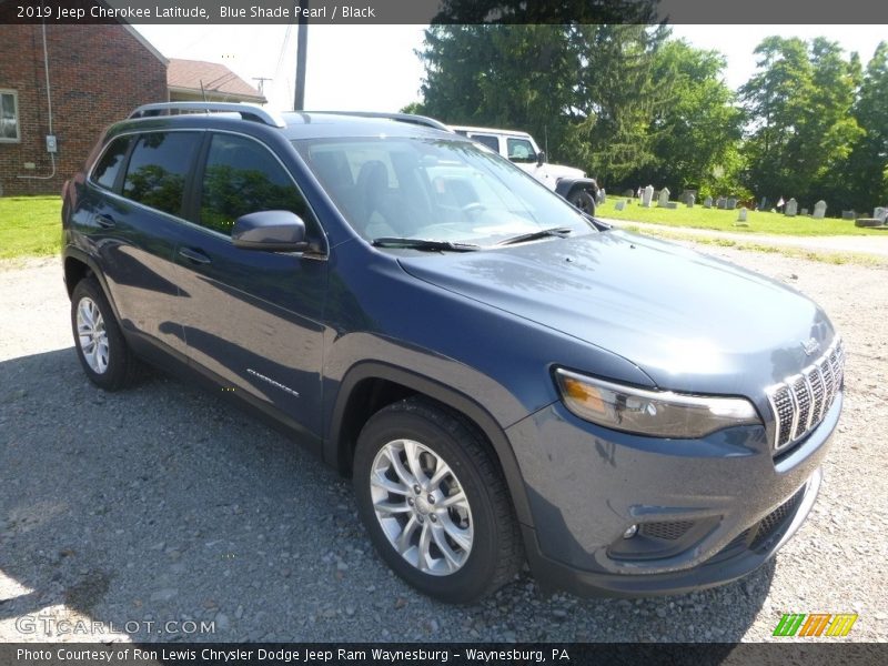 Blue Shade Pearl / Black 2019 Jeep Cherokee Latitude
