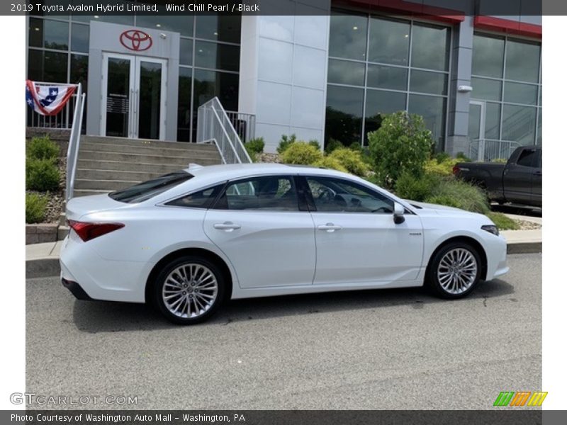 Wind Chill Pearl / Black 2019 Toyota Avalon Hybrid Limited