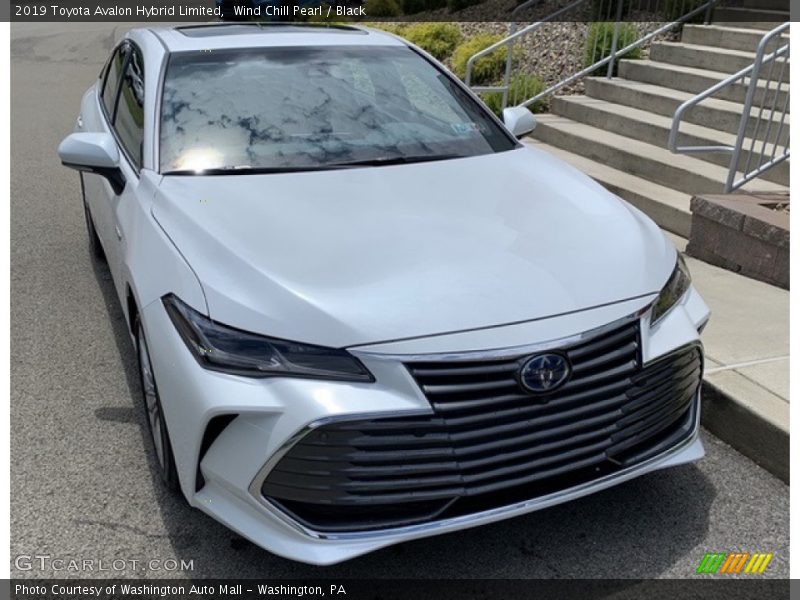 Wind Chill Pearl / Black 2019 Toyota Avalon Hybrid Limited