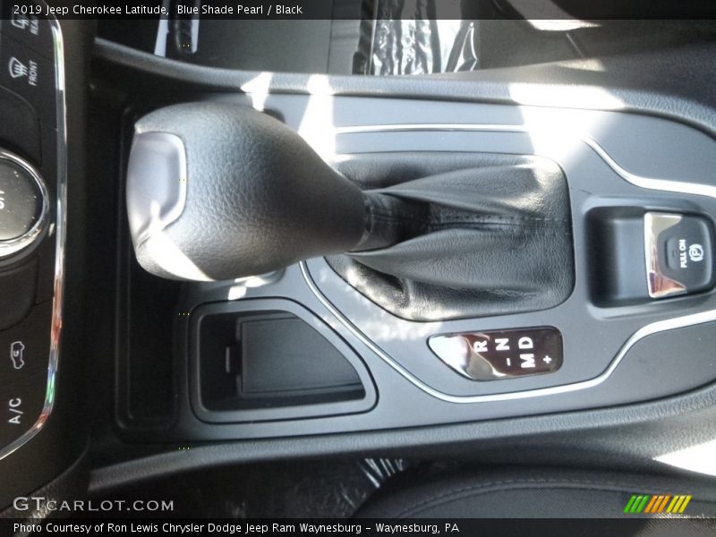 Blue Shade Pearl / Black 2019 Jeep Cherokee Latitude