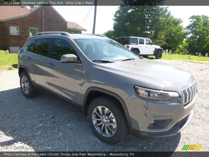 Sting-Gray / Black 2019 Jeep Cherokee Latitude Plus 4x4