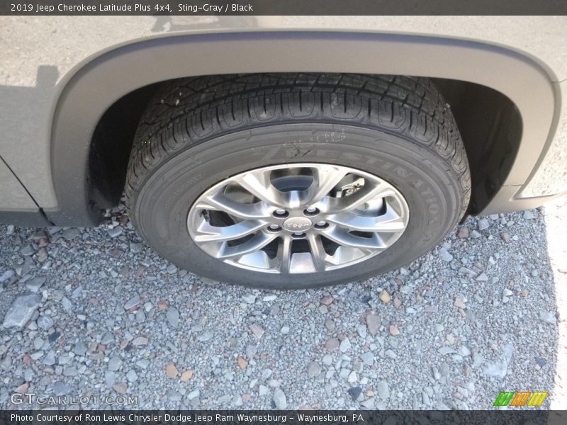 Sting-Gray / Black 2019 Jeep Cherokee Latitude Plus 4x4