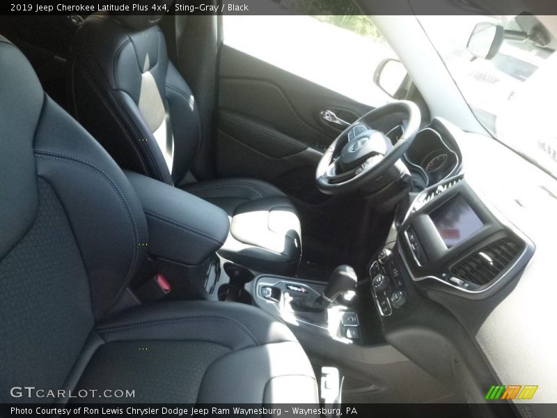 Sting-Gray / Black 2019 Jeep Cherokee Latitude Plus 4x4