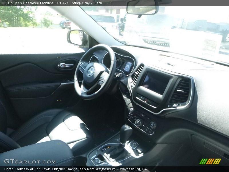 Sting-Gray / Black 2019 Jeep Cherokee Latitude Plus 4x4