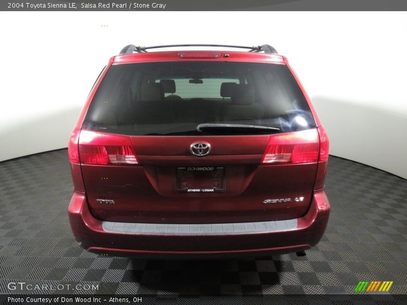 Salsa Red Pearl / Stone Gray 2004 Toyota Sienna LE