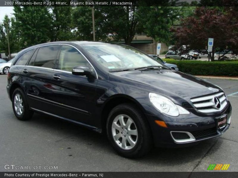 Majestic Black Metallic / Macadamia 2007 Mercedes-Benz R 350 4Matic