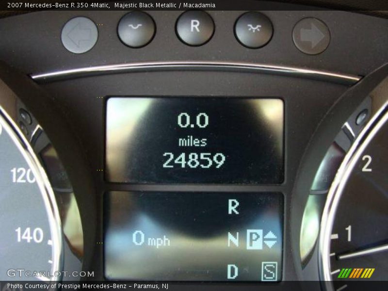 Majestic Black Metallic / Macadamia 2007 Mercedes-Benz R 350 4Matic