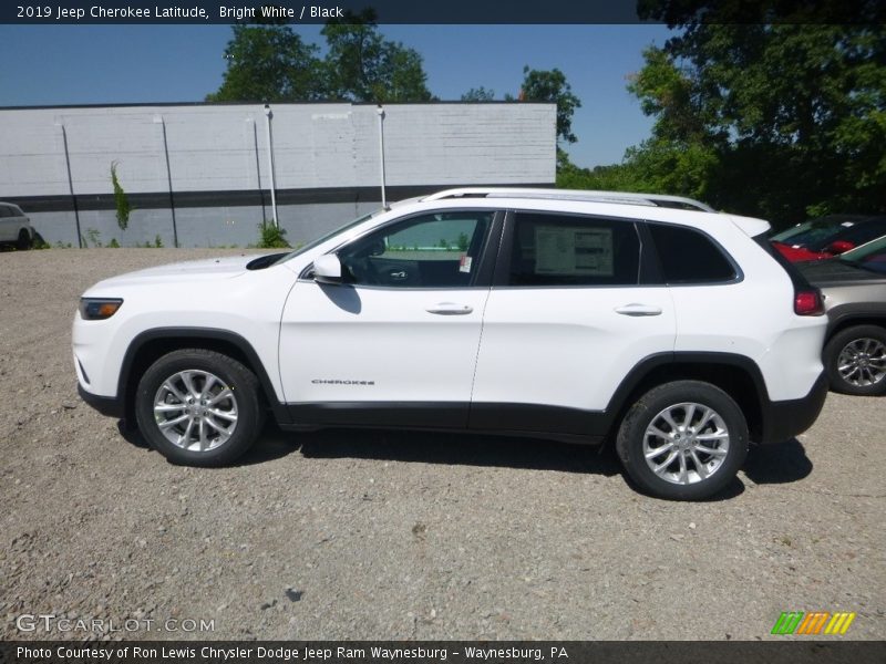 Bright White / Black 2019 Jeep Cherokee Latitude