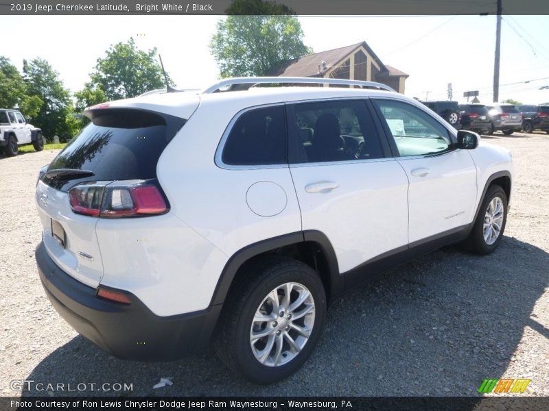 Bright White / Black 2019 Jeep Cherokee Latitude