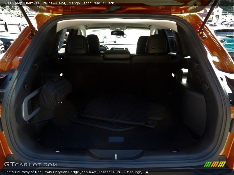 Mango Tango Pearl / Black 2016 Jeep Cherokee Trailhawk 4x4