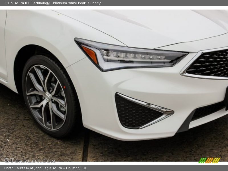Platinum White Pearl / Ebony 2019 Acura ILX Technology