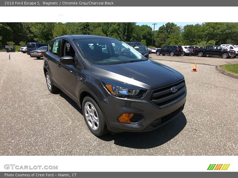 Magnetic / Chromite Gray/Charcoal Black 2019 Ford Escape S