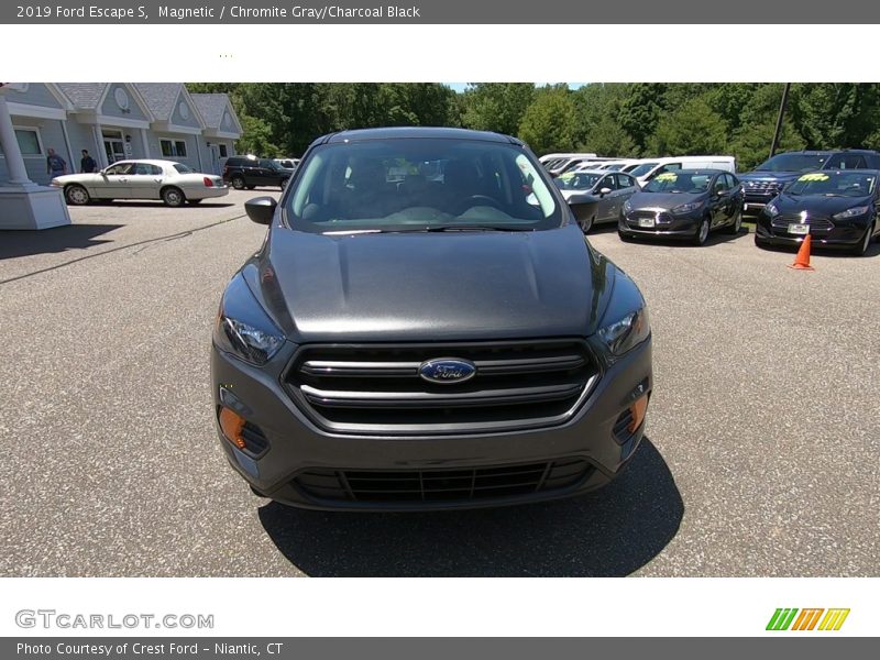 Magnetic / Chromite Gray/Charcoal Black 2019 Ford Escape S
