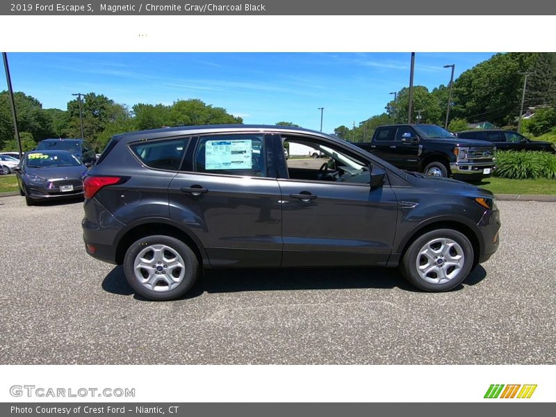 Magnetic / Chromite Gray/Charcoal Black 2019 Ford Escape S