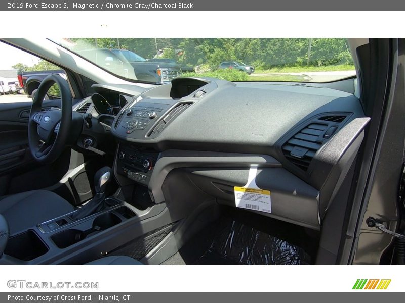 Magnetic / Chromite Gray/Charcoal Black 2019 Ford Escape S
