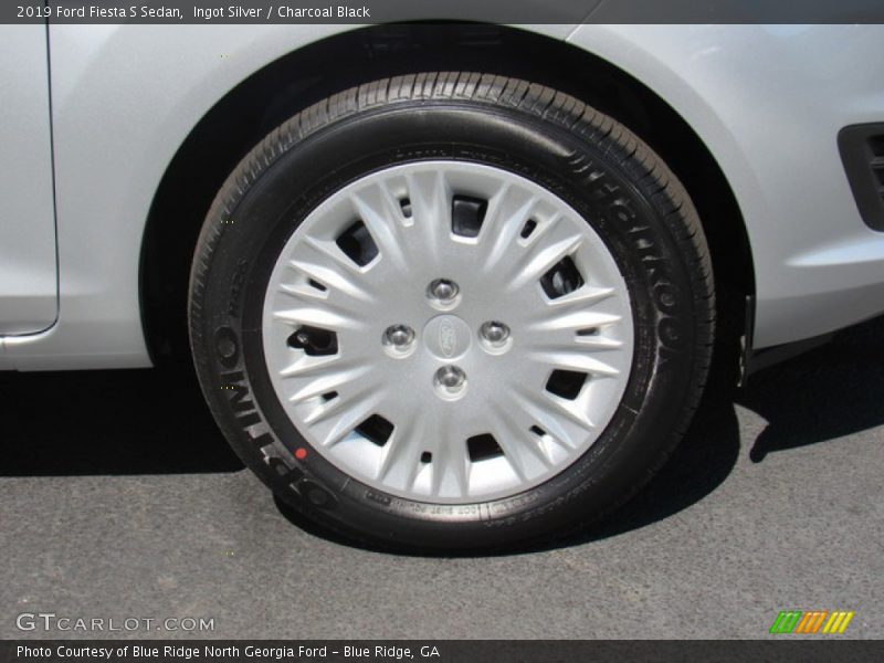 Ingot Silver / Charcoal Black 2019 Ford Fiesta S Sedan
